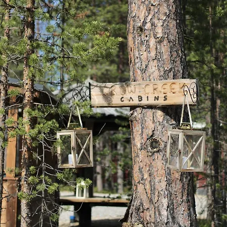 Crow Creek Lodge *